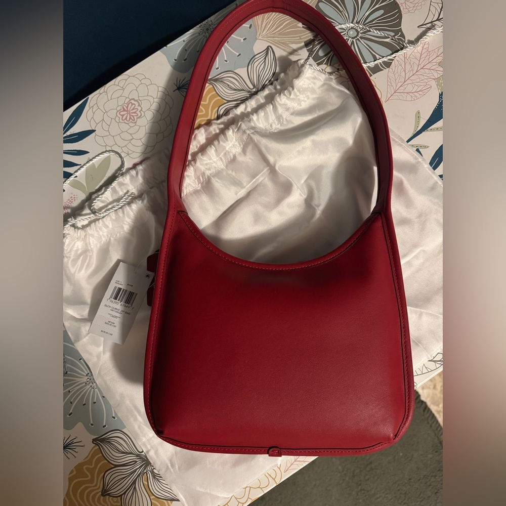 Ruby Coach Curve Zip